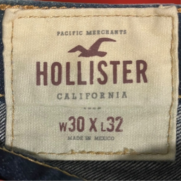 THE Hollister Skinny Med-Dark Wash Slight Factory Distressing and Fading 30 x 32 - Picture 10 of 13